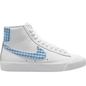 NIKE: Blazer Mid 77 EWT Sneaker (White/University Blue)